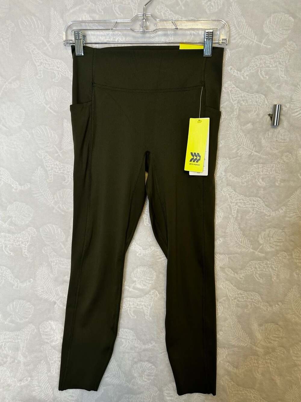 All in Motion Women's Flex High-Rise 7/8 Leggings with Pockets in Olive Green